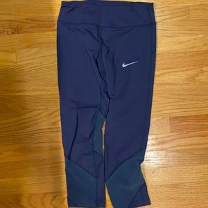Nike Cropped Leggings